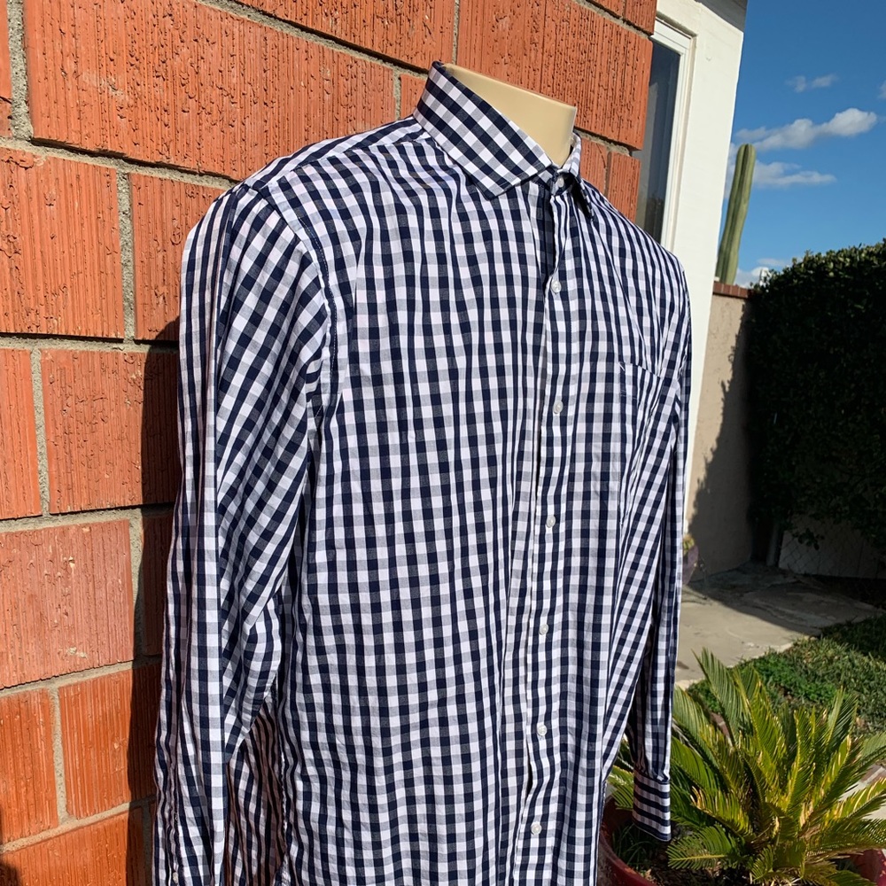 Tommy Hilfiger dress shirt - Picture 3 of 5